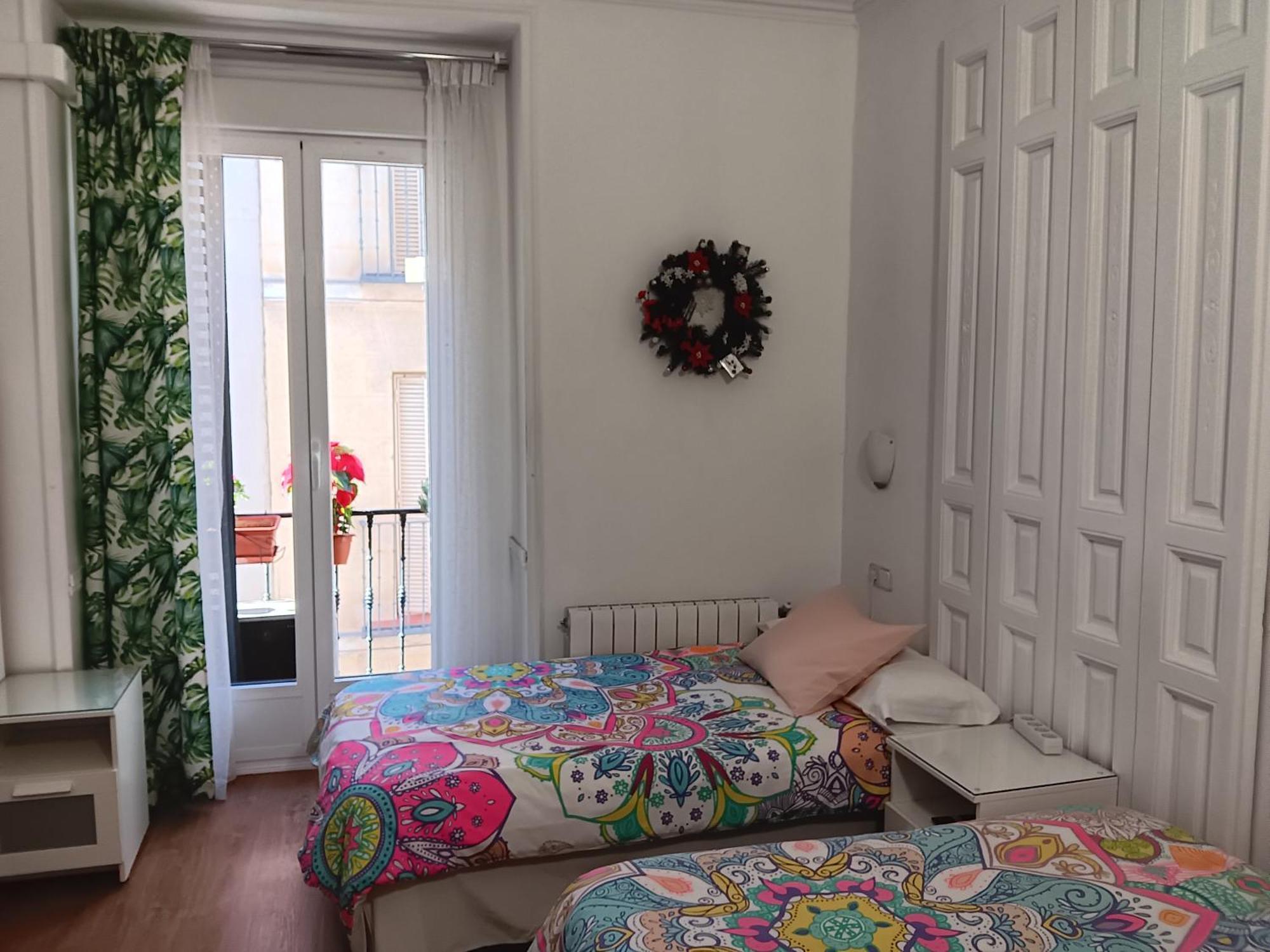 Hostal Casa Chueca Madrid Extérieur photo