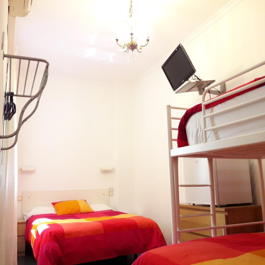 Hostal Casa Chueca Madrid Extérieur photo